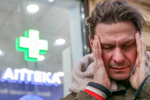 Озаботились заранее: Россияне скупили лекарства от головной боли и диареи перед Новым годом