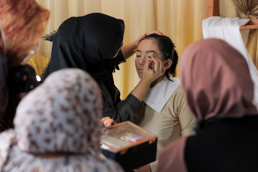 В Афганистане закроют все салоны красоты для женщин по приказу талибов