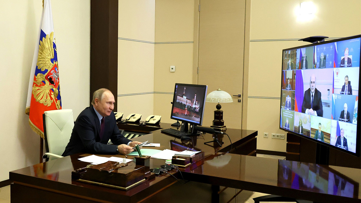 Суверенитет, демография и армия: Что обсуждал Путин на совещании с министрами