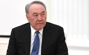 Назарбаева лишили звания почётного сенатора Казахстана