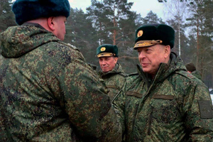 Командиры частей ВС РФ в Белоруссии доложили Салюкову о боевом слаживании