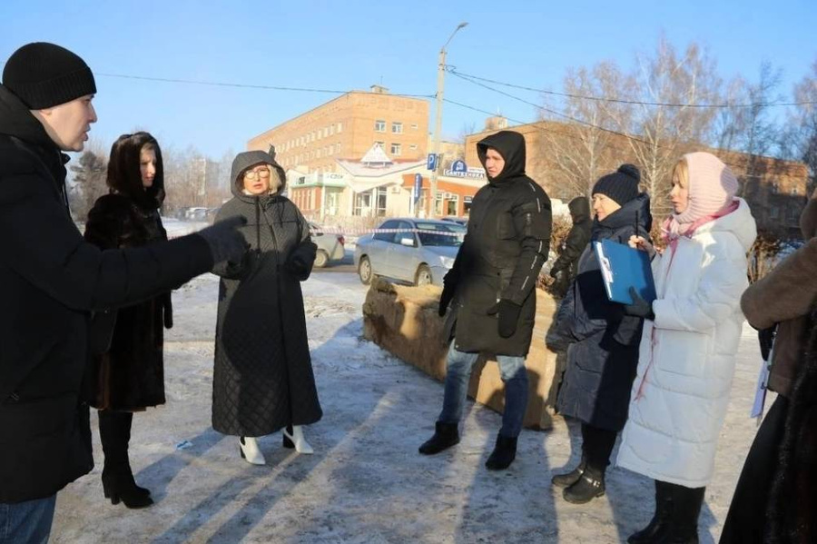 Чиновницу в Рязани раскритиковали за сапоги. Фото © VK / Мария Ракчеева