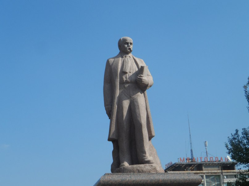 Балицкий: Памятник Шевченко в Мелитополе перенесут на новое место