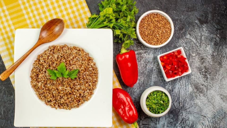 Диетолог рассказала, какая гречка помогает похудеть