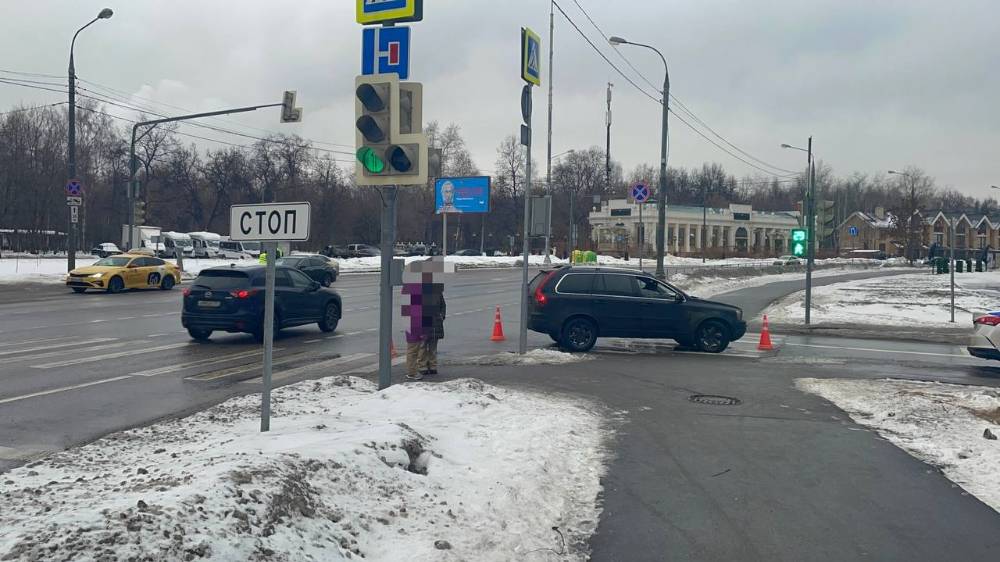 В Москве водитель иномарки сбил 9-летнего мальчика на пешеходном переходе