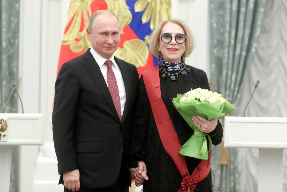 Путин назвал огромной потерей для всех смерть Инны Чуриковой