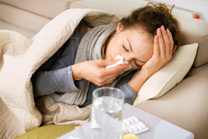 Не накручивай, расслабься, люби: Названо 5 способов справиться с гриппом без таблеток