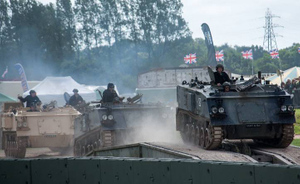 Министр обороны Британии пообещал ВСУ сотни единиц бронетехники, включая БТР Bulldog