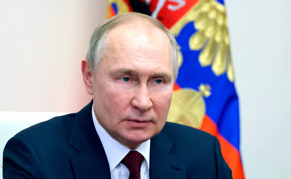 Путину предложили задействовать студотряды для стройки на новых территориях