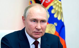 Путин отметил роль дипломатов в срыве планов Запада по изоляции России