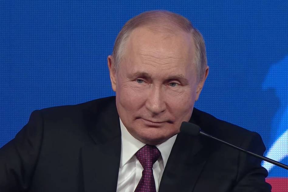 Путин заявил, что с Россией всегда кто-то боролся
