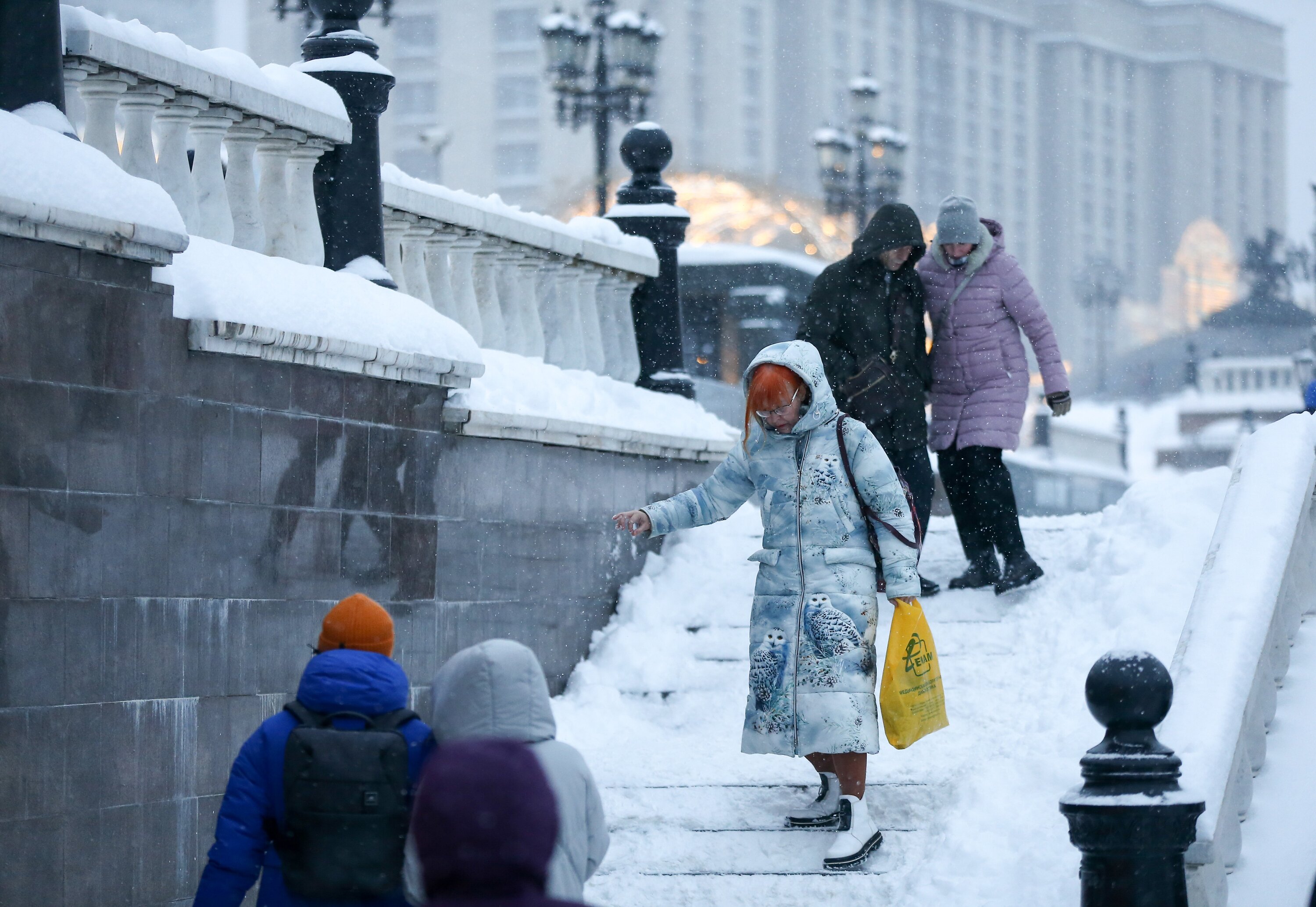 Потепление в москве в декабре. Снег в Москве. Похолодание. Снегопад в Москве. Москва зимой.