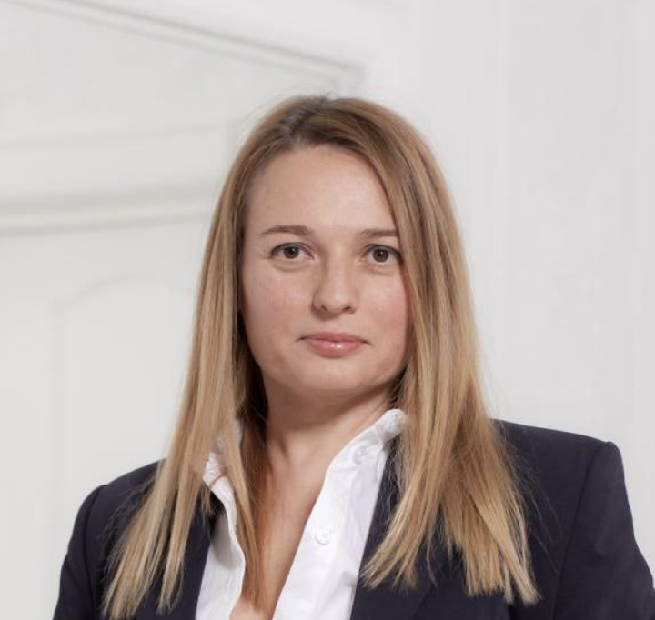 <p>В меняющихся условиях жизни далеко не всем женщинам нравится жёсткий патриархат. Да и бизнес-партнёры и работодатели с категоричными людьми меньше создают отношений и деятельности. Именно уважение и умение слушать станут основой, дадут возможность строить взаимовыгодное сотрудничество и отношения, быть человеком, с которым захочется общаться окружающим. Да и круг общения у такой персоны всегда больше</p>