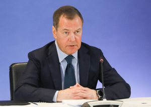 Медведев предупредил о риске начала ядерной войны