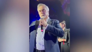 Меладзе по просьбе фаната произнёс украинский лозунг на концерте в Дубае, но шёпотом