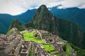 В Перу из-за протестов закрыли доступ к древнему городу Мачу-Пикчу