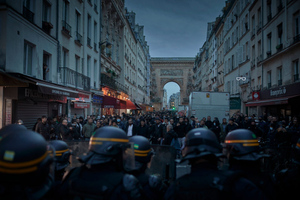Акция против пенсионной реформы в Париже переросла в беспорядки