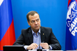 Медведев назвал борьбу с нацистами на Украине и в Европе "новой Отечественной войной"