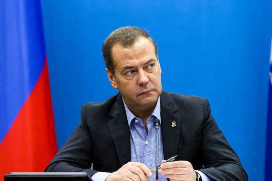Медведев предрёк создание нового военного альянса из стран, которых достали американцы