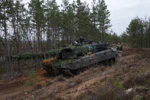 Германия смогла найти для Украины только 14 танков Leopard 2