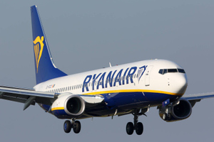 Самолёт Ryanair подал сигнал о бомбе и сел в Афинах в сопровождении истребителей F-16