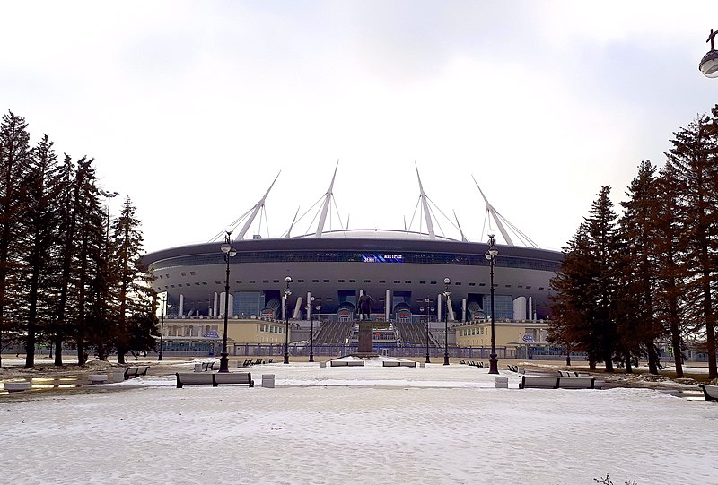 Возле "Газпром-арены" в Петербурге откроют МФЦ для оформления карт болельщика