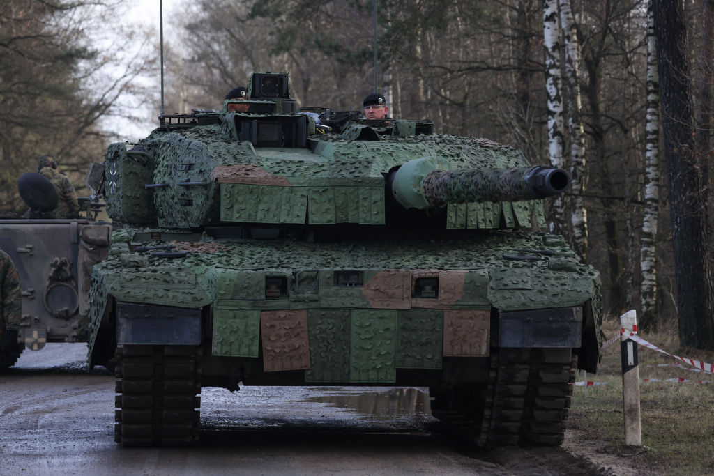 Стало известно, когда ФРГ отправит танки Leopard 2 Украине