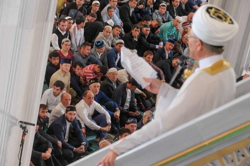 Это удар по всем религиям: Мусульмане России назвали варварством сожжение Корана в Стокгольме