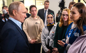 Путин поддержал идею вновь провести в РФ Всемирный фестиваль студентов и молодёжи