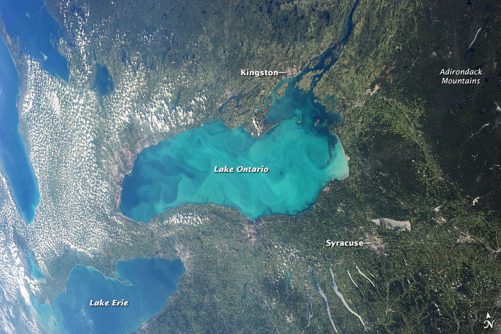 Явление "побеления" вод озера Онтарио. Фото © NASA