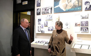 Песков заявил, что Путин знает и любит творчество Владимира Высоцкого