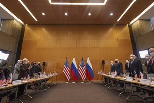 Россия не будет удерживать США в ДСНВ, если они захотят его разрушить, заявил Рябков