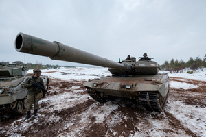 Главный секрет Киева: Кто на самом деле будет управлять танками "Леопард" и "Абрамс" на Украине
