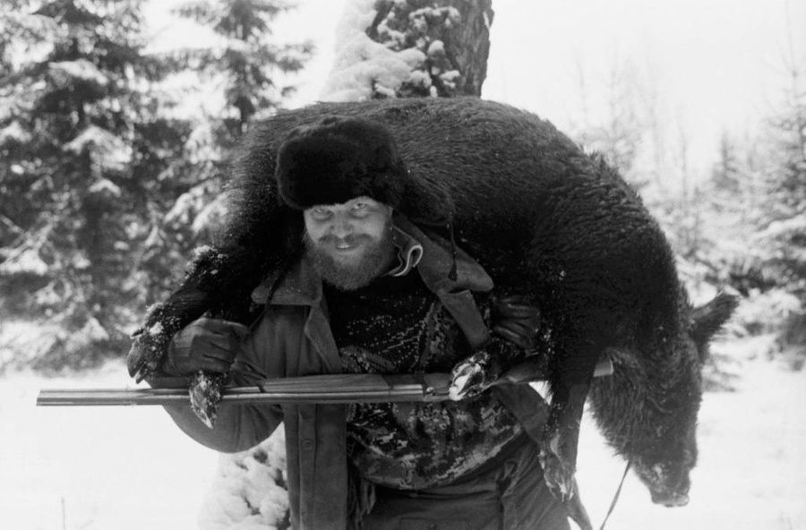 Охотник с добычей. Фото © ТАСС / Альберт Пушкарёв 
