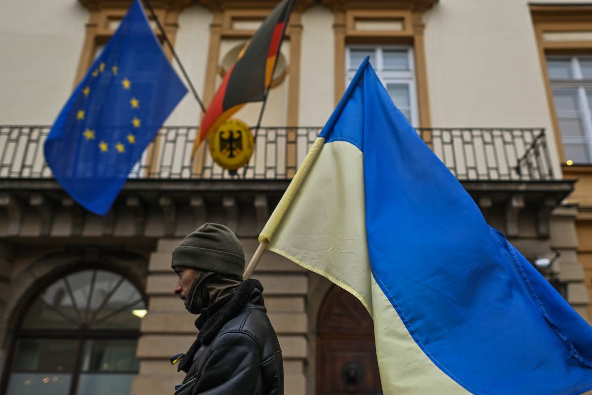 Пушечное мясо: Почему Европа выдворяет украинских мужчин на мобилизацию