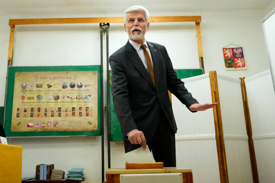 Петр Павел проголосовал на выборах президента Чехии. Фото © ТАСС / AP / Petr David Josek