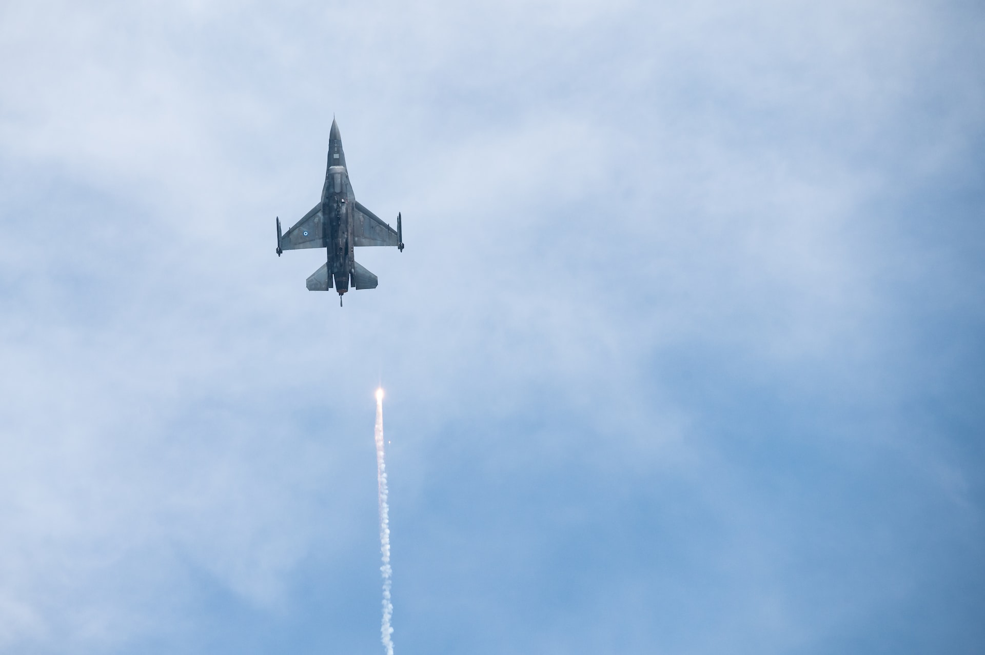 Группа военных тайно лоббирует в Пентагоне передачу Киеву истребителей F-16