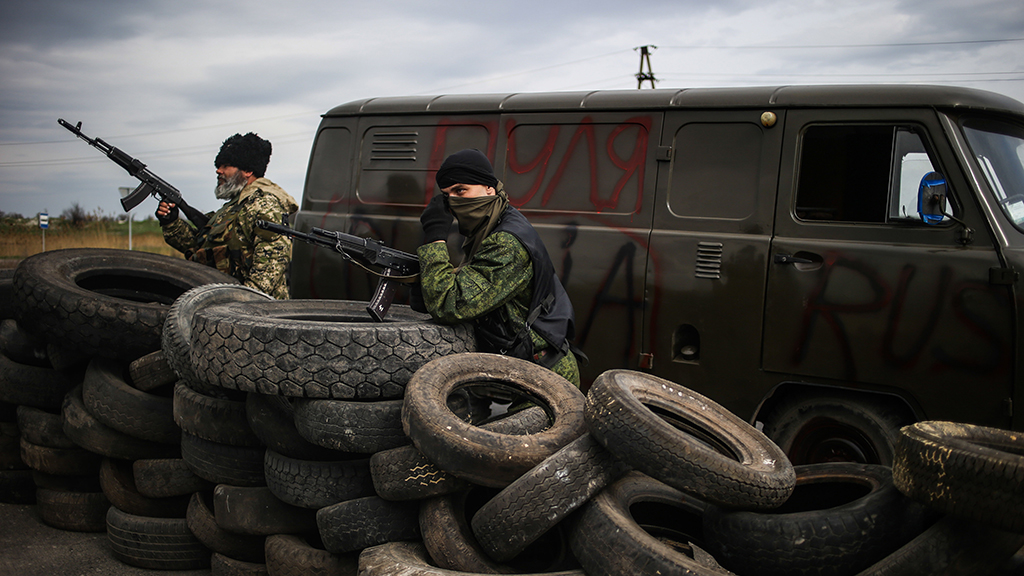 Путин поручил распространить льготы на ополченцев Донбасса с 2014 года