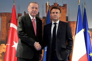 Эрдоган заявил, что у Макрона нет квалификации быть президентом Франции