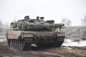 Внук де Голля заявил, что решение Запада поставить Украине танки подталкивает мир к бездне