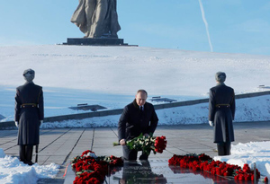 В Кремле опровергли слухи о переименовании Волгограда в Сталинград после визита Путина