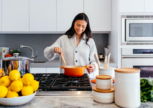 Россиян призвали не пытаться сбросить набранное за новогодним столом с помощью разгрузочных дней