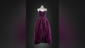 Платье принцессы Дианы выставлено на торги аукциона Sotheby's в Нью-Йорке