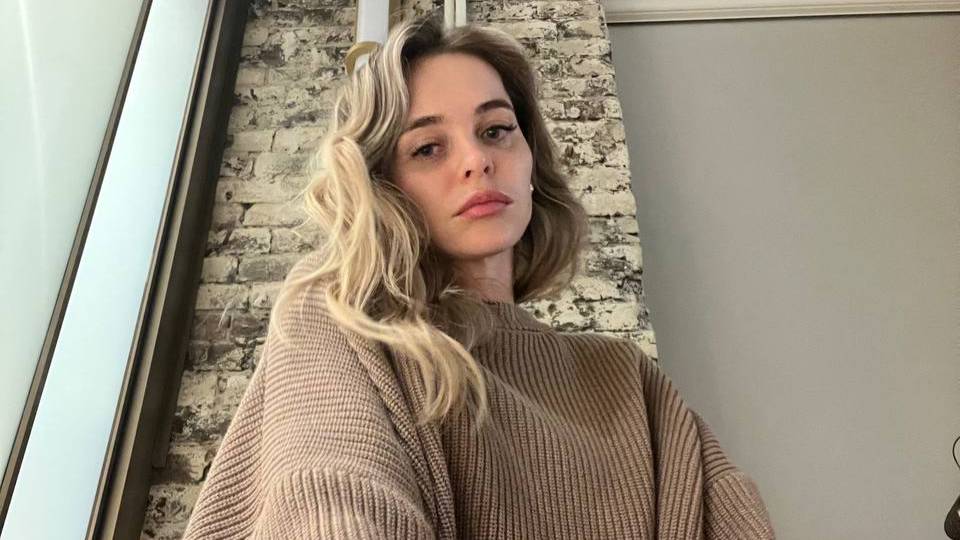 Анна Хилькевич пожаловалась фанатам, что на Бали её укусила змея