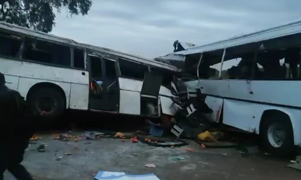 Около 40 человек погибли и 100 пострадали в результате ДТП с двумя автобусами в Сенегале