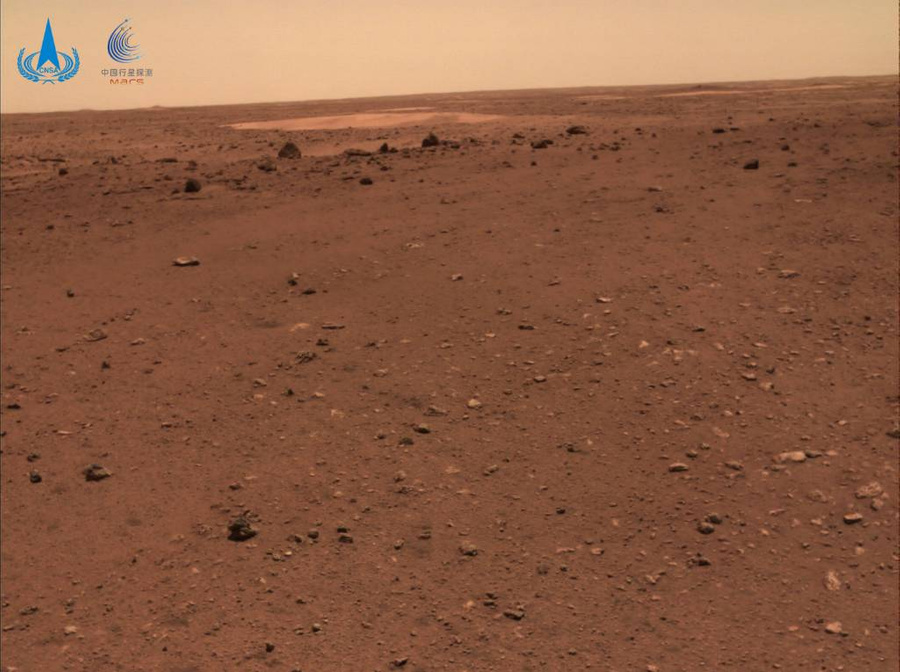 Снимок поверхности Марса, сделанный китайским ровером "Чжужун". Фото © ТАСС / Jin Liwang via www.imago-images.de