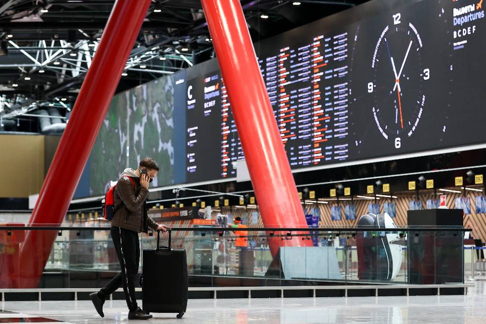 Информация о возобновлении полётов в 11 аэропортов России отказалась фейком