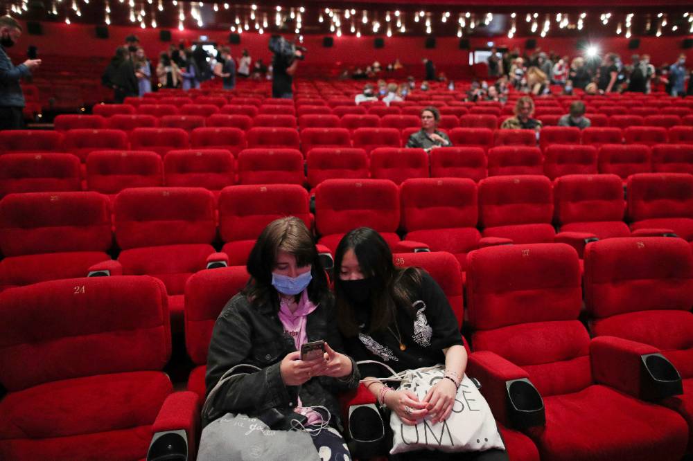 Госдума может узаконить прокат новых западных фильмов в России