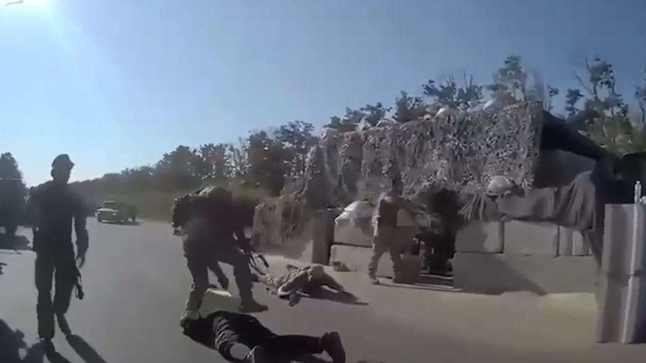 Военные положили в пол полицейских на блокпосту в Харькове и нарвались на уголовку