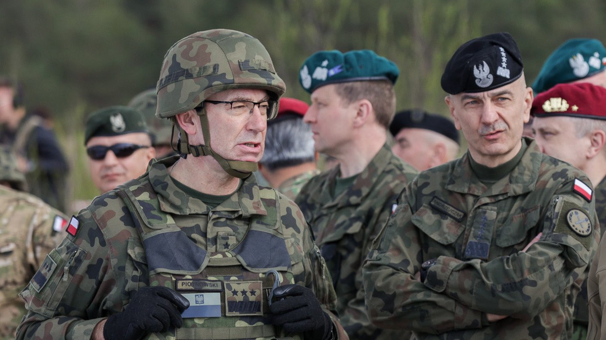 Два польских генерала уволились после скандала с ракетой